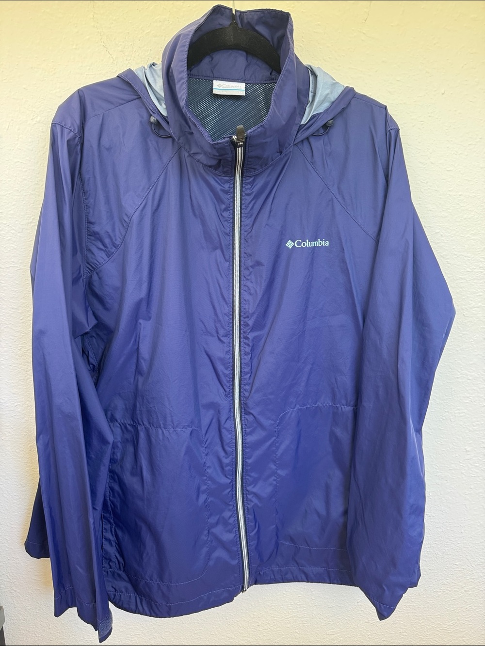 Columbia Switchback Packable Fuchsia
Hooded Lightweight Rain Jacket Size 2x Gorp